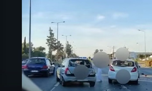 Θεσσαλονίκη: Καραμπόλα τεσσάρων οχημάτων - Ένας τραυματίας