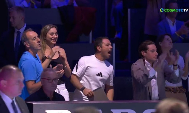 Πάουλα Μπαντόσα: Το «πάμε» στα ελληνικά κι οι πανηγυρισμοί μετά την πρόκριση του Τσιτσιπά (vids)