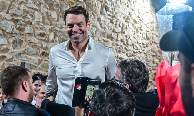 «Τρικυμία» Κασσελάκη: Από τον «εκβιαζόμενο Ανδρουλάκη» στη συνεργασία με το ΠΑΣΟΚ