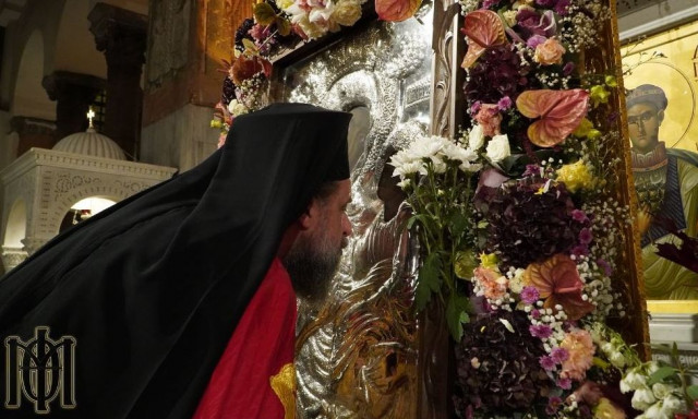 Θεσσαλονίκη: Εσπερινός στον ναό του Άγιου Δημητρίου, παρουσία μητροπολιτών και πλήθους κόσμου