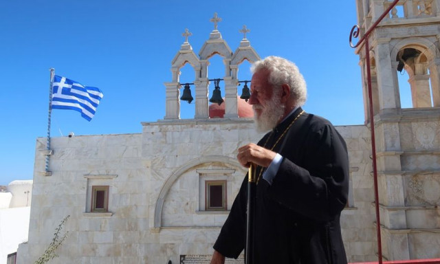 Μητρόπολη Σύρου: Απαντά για την απαγόρευση κωδωνοκρουσιών