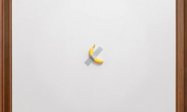 Η μπανάνα που πωλήθηκε για 6,2 εκατ. δολάρια...φαγώθηκε - Δείτε βίντεο