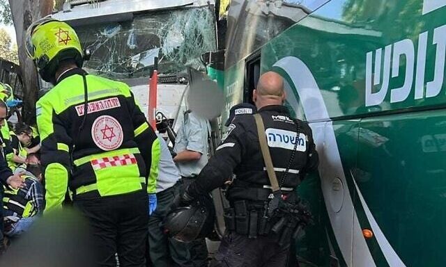 Ισραήλ: Οι λεπτομέρειες της τρομοκρατικής επίθεσης - Νεκρός ο δράστης, αυξάνονται οι τραυματίες