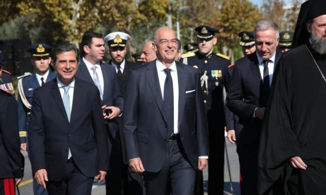 Δένδιας: «Προχωράμε στη μεγαλύτερη μεταρρύθμιση των Ενόπλων Δυνάμεων» - Οι δηλώσεις των επισήμων