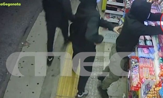 Ηλιούπολη: Οπλισμένοι ανήλικοι ληστεύουν περίπτερο - Βίντεο ντοκουμέντο