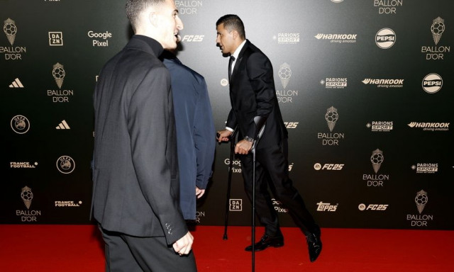 Χρυσή Μπάλα - Ρόδρι: Με πατερίτσες το φαβορί για το βραβείο - Σνομπάρει τη βραδιά η Ρεάλ (vid)