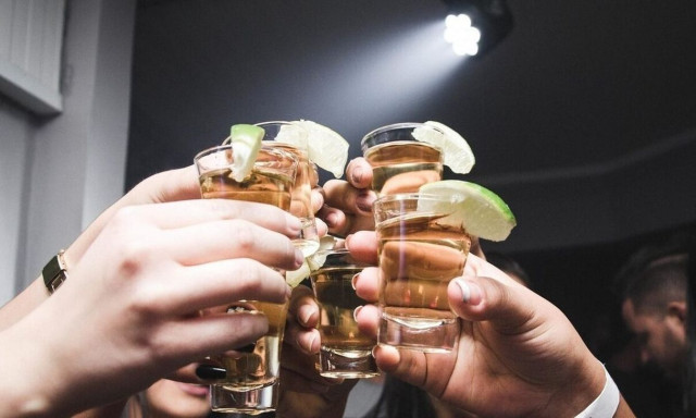 Ανακοίνωση Δήμου Αθηναίων: Για το νυχτερινό κλαμπ που χορήγησε αλκοόλ σε ανηλίκους