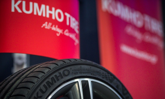Το Kumho ECSTA PS71 EV κερδίζει το iF Design Award 2024