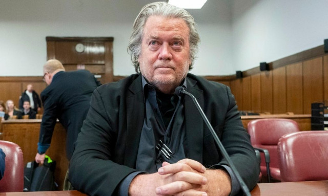 Στιβ Μπάνον: Αποφυλακίστηκε ο πρώην σύμβουλος του Τραμπ, παραμονές των αμερικανικών εκλογών