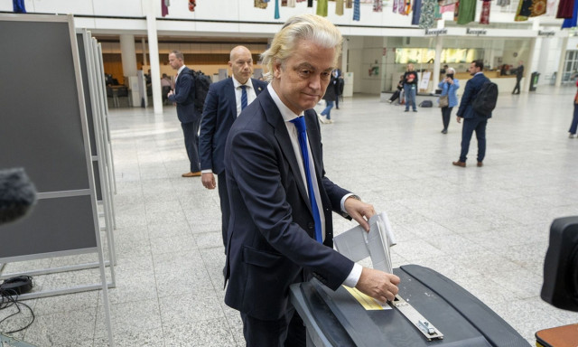 Η Ολλανδία βάζει STOP στο μεταναστευτικό: Τέλος στο μόνιμο άσυλο, επιστροφές σε χώρες της ΕΕ