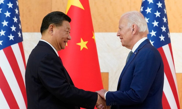 O Σι Τζινπίγνκ με τον Αμερικανό πρόεδρο Τζο Μπάιντεν