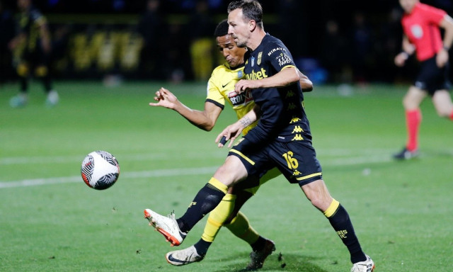 Ξεμπουκώνουν ΠΑΟΚ και Ολυμπιακός, στο όριο στη Φιλαδέλφεια!