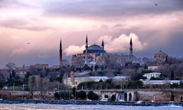 Συνελήφθη ο δήμαρχος του μεγαλύτερου δήμου της περιφέρειας Κωνσταντινούπολης ως μέλος του ΡΚΚ