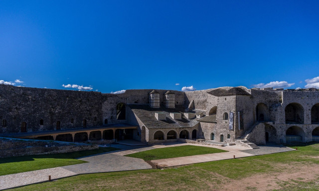 Ιωάννινα: Έκθεση της Ελένης Γκίνου με φωτογραφίες και κοσμήματα απο την Αφρική