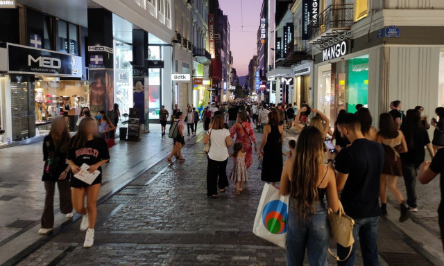 Black Friday 2024: Ασυγκράτητη η αγορά - Ετοιμάζεται για «Black Week» με εξονυχιστικούς ελέγχους