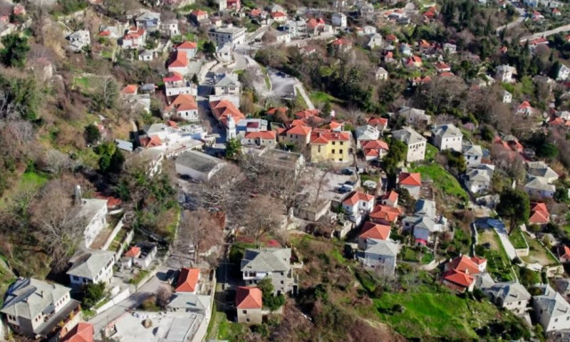 Μηλιές: Το παραμυθένιο χωριό του Πηλίου με την μαγευτική θέα στον Παγασητικό