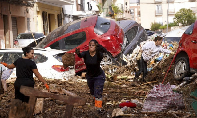 Οργή των Ισπανών για τη διαχείριση της τραγωδίας: «Σήμαιναν συναγερμό ενώ ήδη πνιγόμασταν»