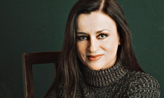 Καρυοφυλλιά Καραμπέτη: Αποκάλυψε τον λόγο που δεν μιλά ποτέ για την προσωπική της ζωή