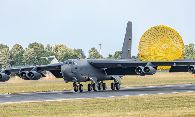 Βομβαρδιστικά αεροσκάφη B-52 στέλνουν οι ΗΠΑ στην Μέση Ανατολή