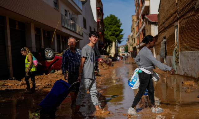 Πλημμύρες στην Ισπανία: Κατάσταση έκτακτης ανάγκης ζήτησε ο αρχηγός της αντιπολίτευσης