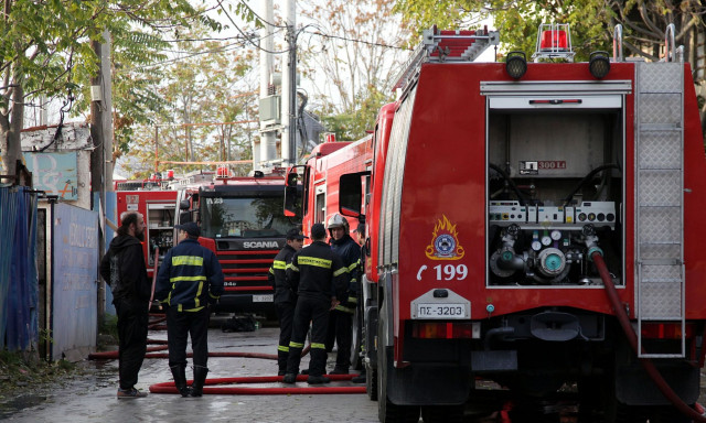 Κηφισός: Φλεγόμενο όχημα στο ύψος της Δυρραχίου - Κλειστή η άνοδος
