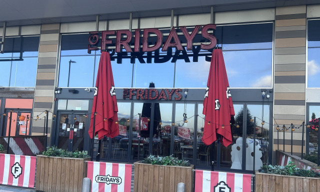 TGI Fridays: Διαχωρίζει τη θέση της η αλυσίδα στην Ελλάδα μετά τη χρεοκοπία