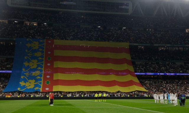 Ρεάλ Μαδρίτης - Μίλαν: Συγκίνηση στο Μπερναμπέου - Τίμησαν τη μνήμη των θυμάτων στη Βαλένθια (vid)