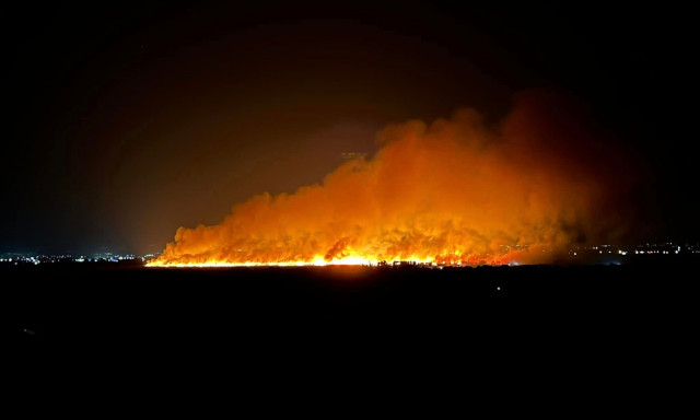 Φωτιά στην Αχαΐα: Συνεχίζεται για δεύτερη μέρα η μάχη με τις φλόγες