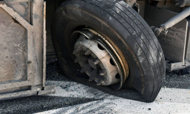 Τροχαίο στου Ζωγράφου: Κλούβα της ΕΛ.ΑΣ. ντεραπάρισε