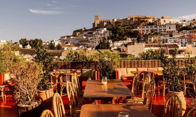 ΕΡΓΑΝΗ: Οι κλάδοι με τη μεγαλύτερη απασχόληση - Το ύψος των μισθών