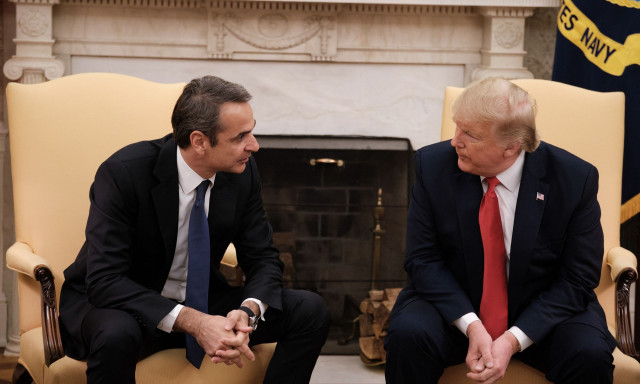 Συγχαρητήρια Μητσοτάκη σε Τραμπ: «Ανυπομονούμε να διευρύνουμε τη στρατηγική μας συνεργασία»