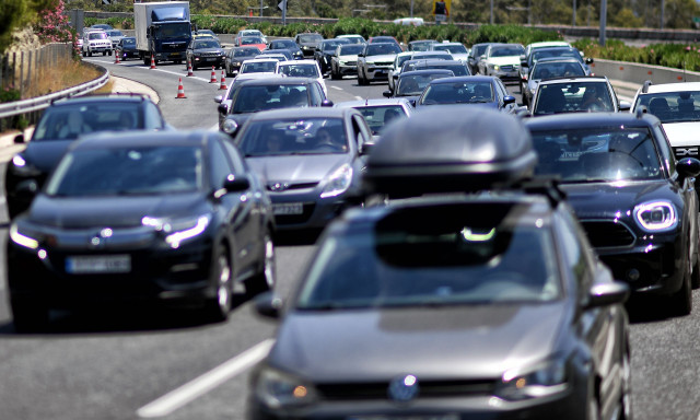 Κίνηση τώρα: Μεγάλες καθυστερήσεις σε Κηφισό και Αττική Οδό – Πού έχει μποτιλιάρισμα