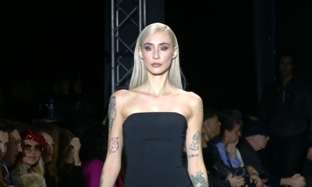 Κιάρα Μαρκέζη: Η εγγονή του Άκη Τσοχατζόπουλου περπάτησε στην Εβδομάδα Μόδας