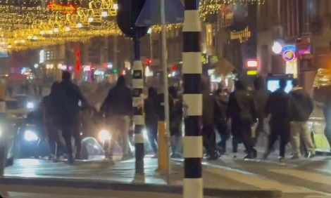 Άμστερνταμ: Αγωνία για επτά αγνοούμενους μετά τα σοβαρά επεισόδια – Στην έρευνα η Αντιτρομοκρατική