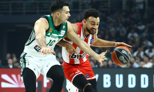 Υπερθέαμα στο Glass floor του ΟΑΚΑ με καυτή τριάδα στο 11.00!