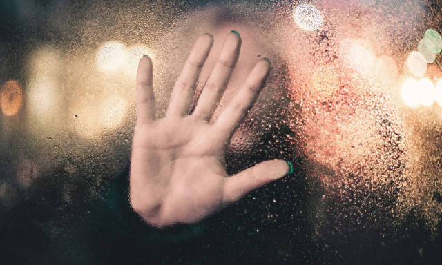 Μύκονος: Μεγαλοεργολάβος προφυλακίστηκε για σεξουαλική παρενόχληση των ανήλικων παιδιών του