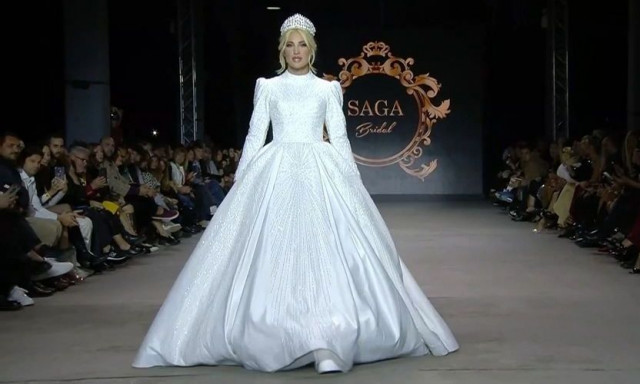 Ιωάννα Τούνη: Η αμηχανία στην πασαρέλα και η «μάχη» με το νυφικό