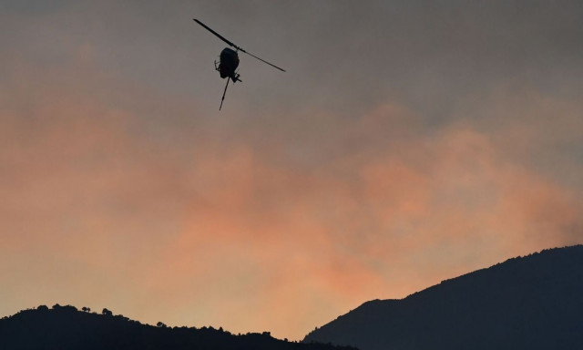 Πυρκαγιά στην Καστοριά - Επί ποδός επίγειες και εναέριες δυνάμεις