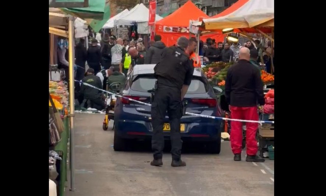 Επίθεση με μαχαίρι στο Λονδίνο: Ένας νεκρός και δυο τραυματίες