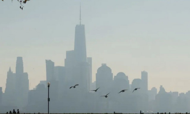 Μεγάλες πυρκαγιές κατακαίουν Νιου Τζέρσει και περιοχές της Νέας Υόρκης