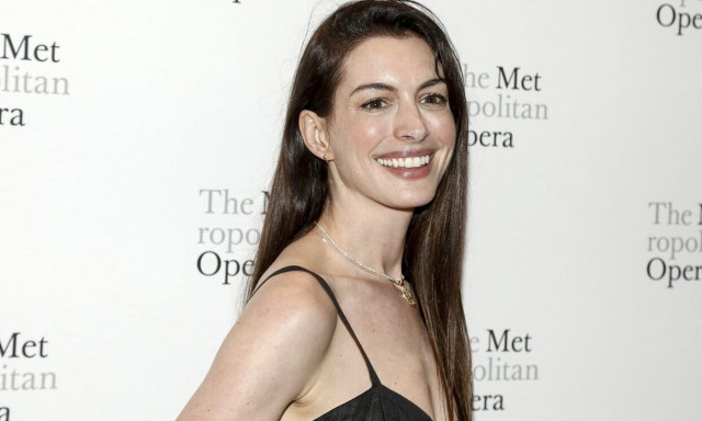 Ο Κρίστοφερ Νόλαν προσθέτει στο καστ της νέας του ταινίας την Αν Χάθαγουεϊ και τη Ζεντάγια