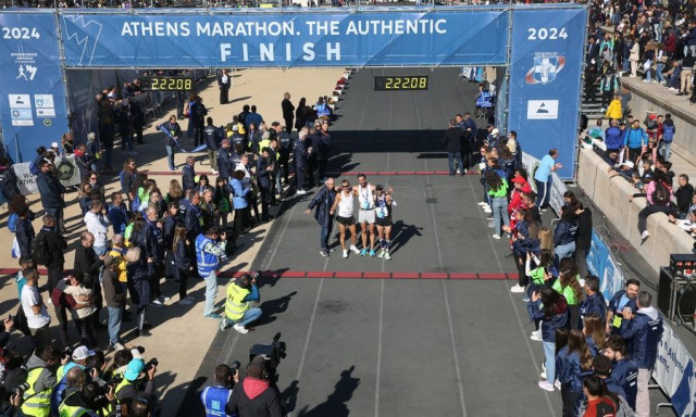 ΕΚΑΒ: Πρώτες βοήθειες σε 249 αθλητές κατά τον 41ο Αυθεντικό Μαραθώνιο