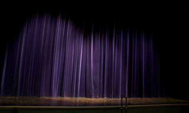 Απαλλαγή 43χρονου ηθοποιού για βιασμό και απόπειρα βιασμού, πρότεινε η Εισαγγελέας