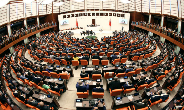 Τουρκία: Επαναφέρουν ζητήματα κυριαρχίας κατοικημένων νησιών στο Αιγαίο