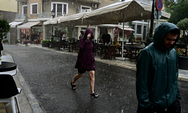 Καιρός - Κλέαρχος Μαρουσάκης: Έρχονται θερμές αέριες μάζες από την Ιταλία και καταιγίδες