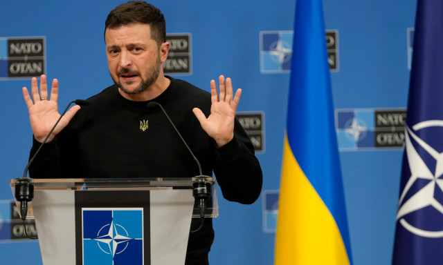 Ζελένσκι: Ο Πούτιν "παίζει με την ανθρώπινη ζωή", χωρίς να διευκρινίσει εάν θα τηρήσει την εκεχειρία