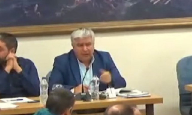 Πρέβεζα: Τα απίστευτα σαρδάμ του δημάρχου!