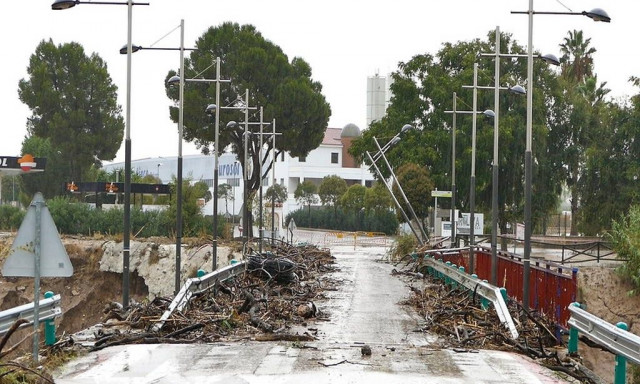 Ισπανία: Η «κρύα σταγόνα» σαρώνει τη Μάλαγα - Πλημμύρισαν δρόμοι- Χείμαρροι παρασέρνουν τα πάντα