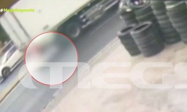 Πειραιώς: Φορτηγό έσυρε για δεκάδες μέτρα ηλικιωμένο - Τι λέει ο ίδιος για το περιστατικό