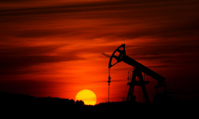 «Τυφώνας» Τραμπ ρίχνει τις τιμές του πετρελαίου – Μείωση 1,13% μετά την ομιλία στο Νταβός